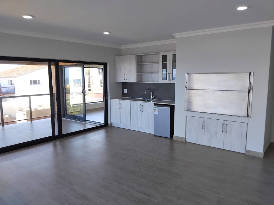 4 Bedroom Property for Sale in Wavecrest Eastern Cape